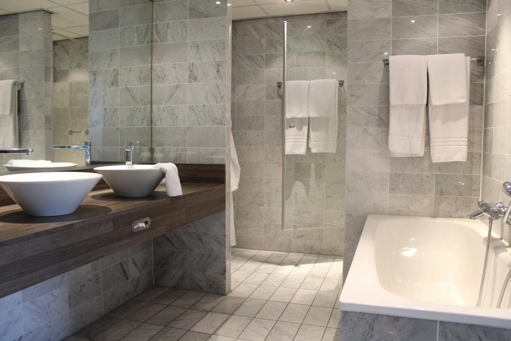 City Hotel Ос Екстериор снимка